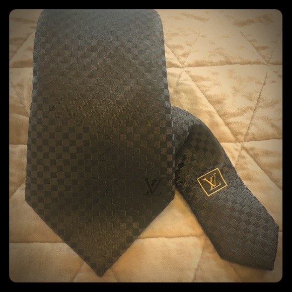 Louis Vuitton Other - Louis Vuitton Tie Damier Classique Collection