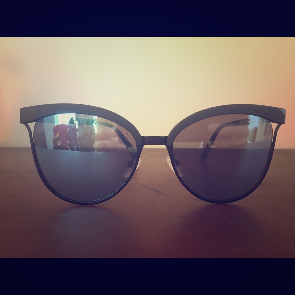 Quay Stardust Sunglasses
