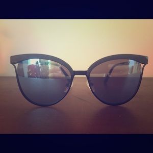 Quay Stardust Sunglasses