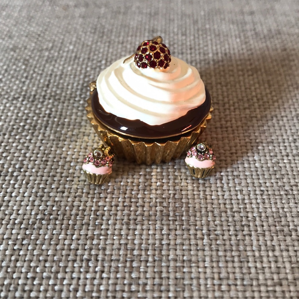 Juicy Couture cupcake earrings