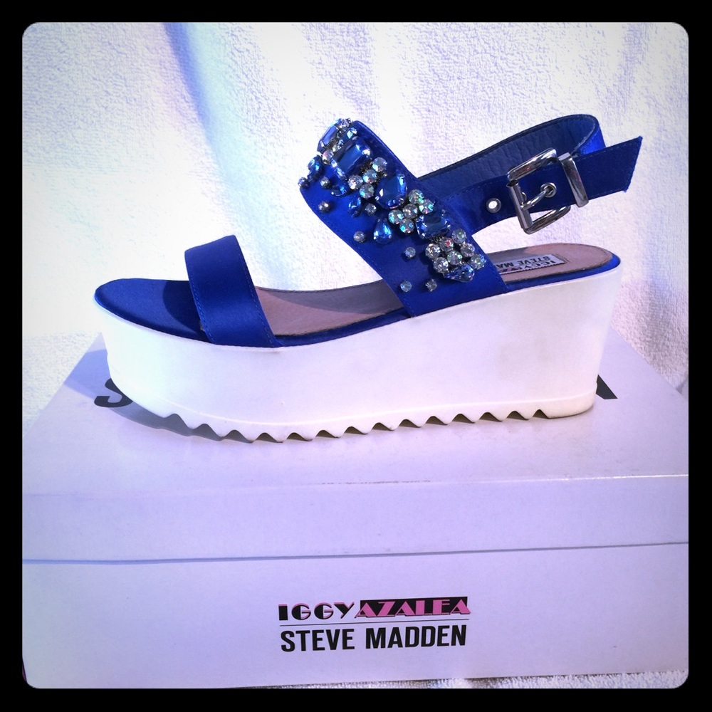 Steve Madden and Azalea blue wedges
