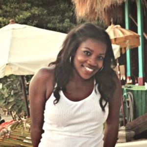 Meet your Posher, Monica