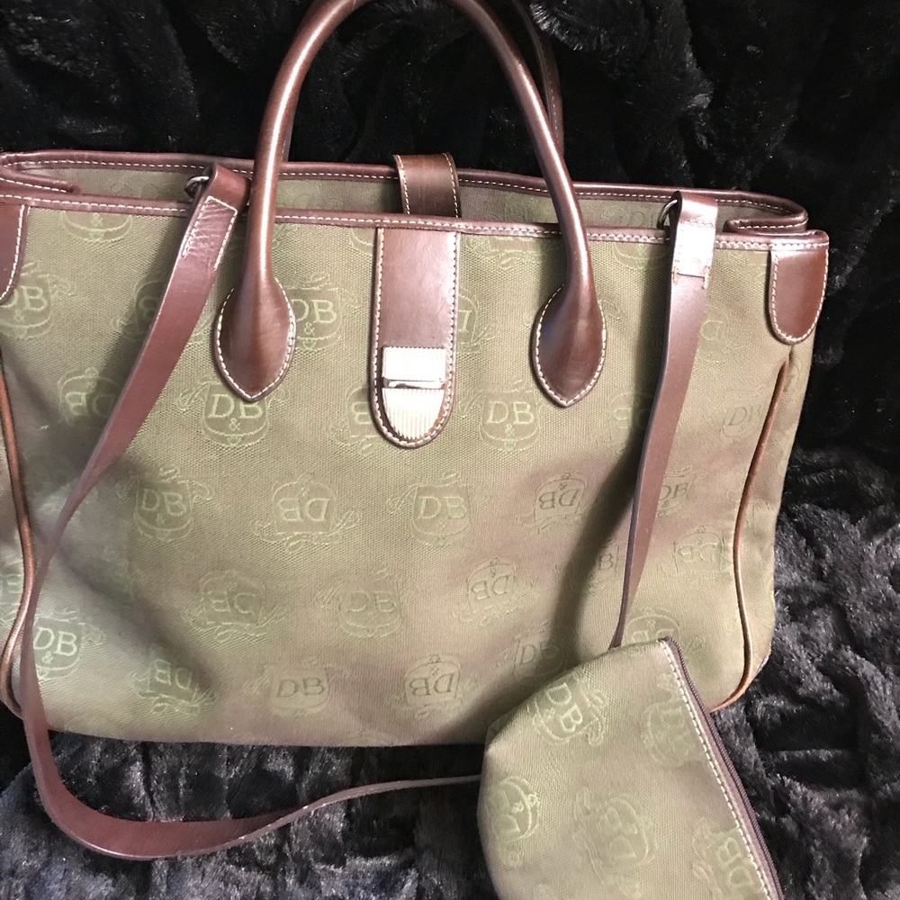 Dooney & Bourke Two Tone Tote with zipper pouch.