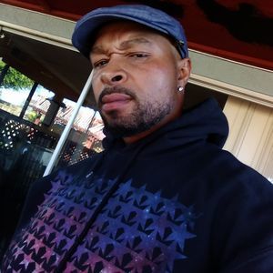 Meet your Posher, Zachary