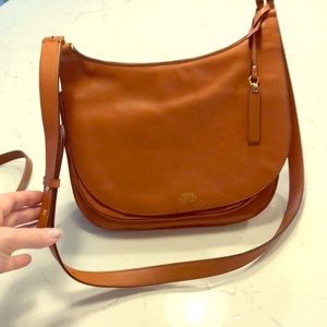 Vince Camuto snap clasp crossbody bag