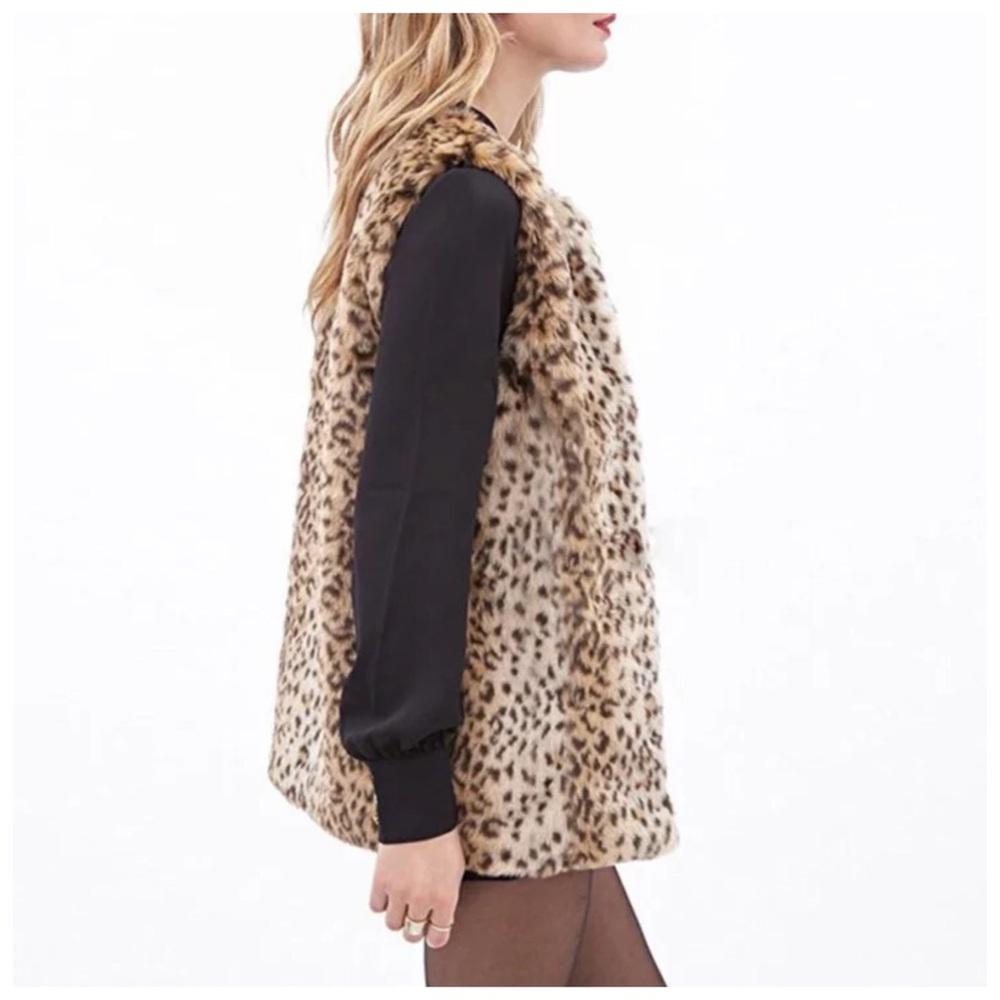 ‼️LAST CALL PRICE FIRM Faux Fur Leopard Vest - Picture 2 of 5