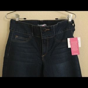 BOOTY LIFTER JEANS BY JUST FAB SZ 29 NWT