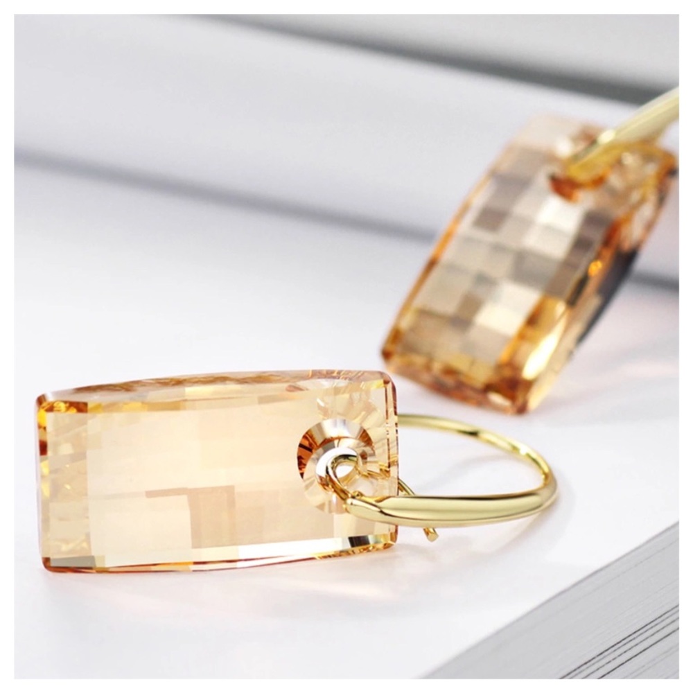 ❤️ Swarovski Crystals Faceted Gold Earrings - Picture 4 of 5