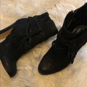 Vince Camuto: black boots