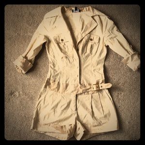 BEBE super short beige jumper with satin details