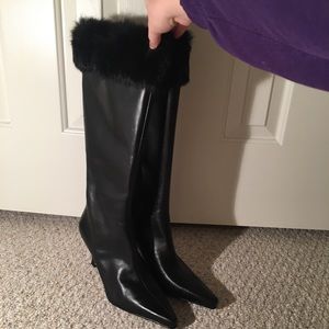 Heeled boots w/ fur