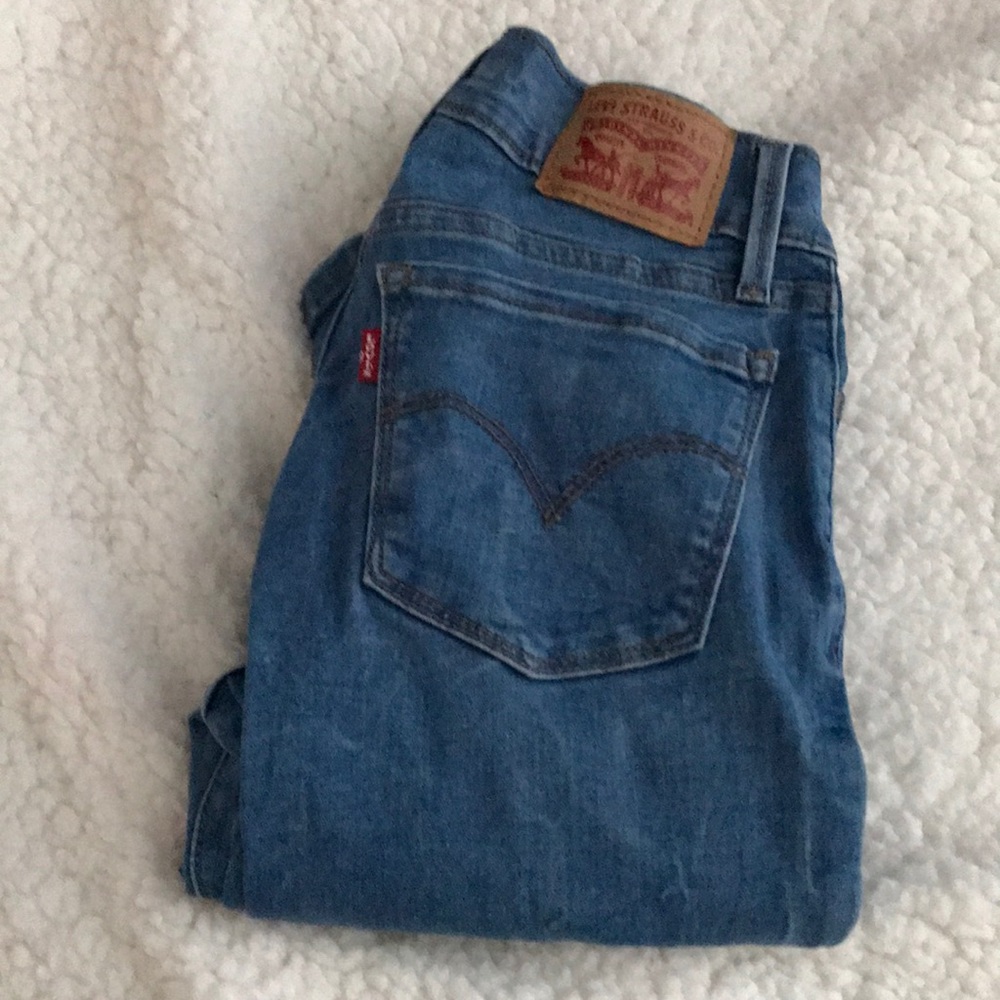 710 Super Skinny Levi’s💙