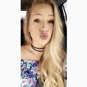 Meet your Posher, Kaela