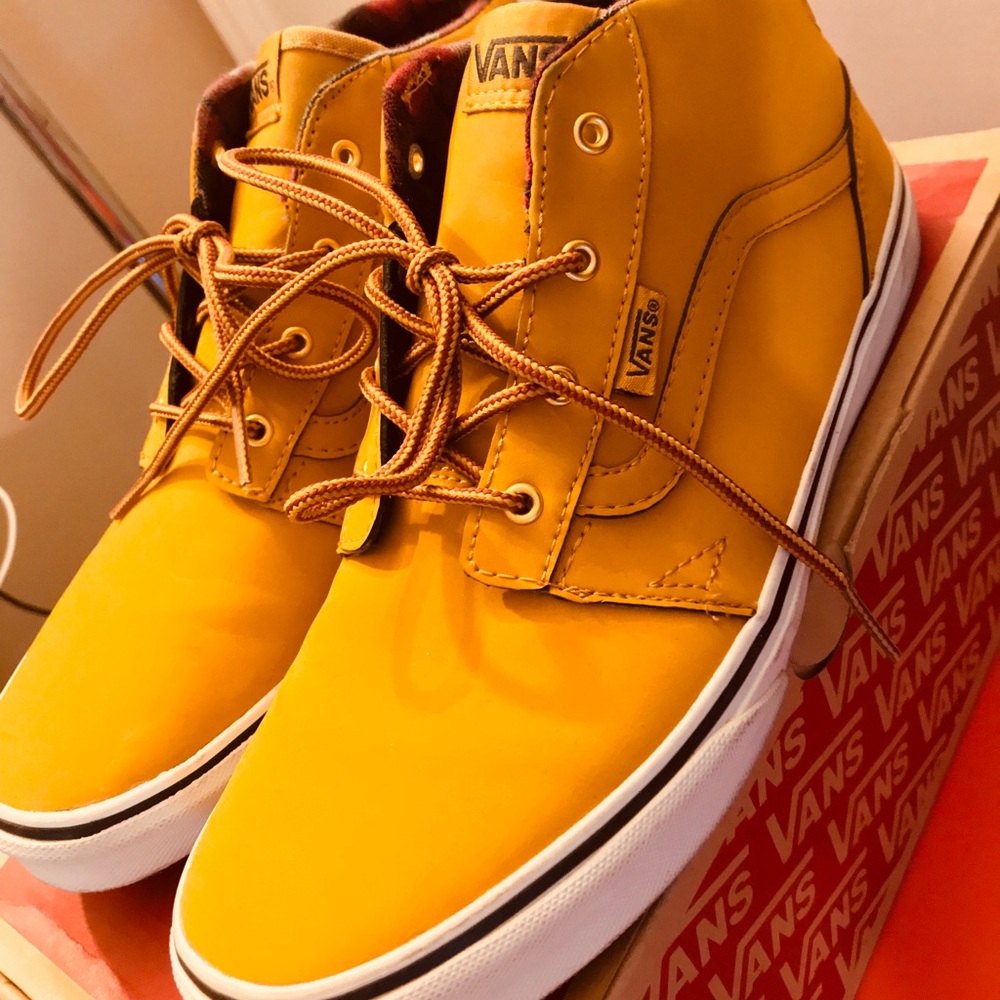 Vans Chapman Mids in box