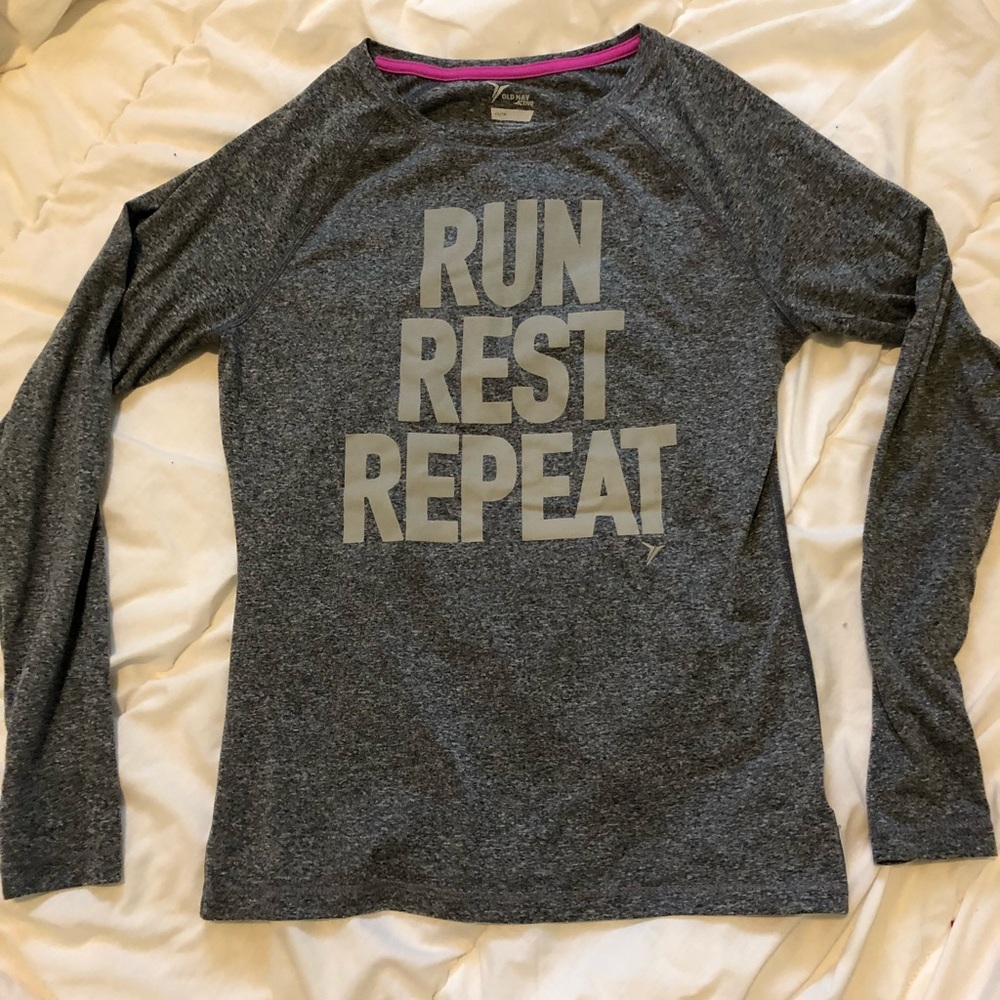 Athletic wear long sleeve