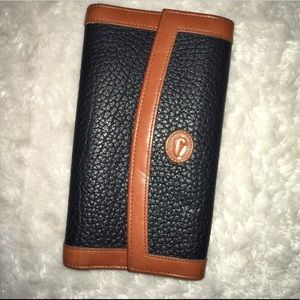 Vintage Dooney and Bourke classic wallet