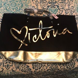 Brand new Victoria’s Secret tote