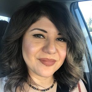 Meet your Posher, Denise