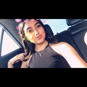 Meet your Posher, Priscila