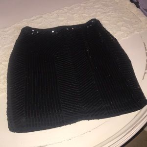 BeBe Black sequin skirt ! Size xs ! Very cute !