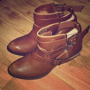 Brown boots 🍂🌸