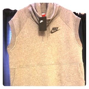 Nike women’s gray cowl neck sweatshirt vest xl