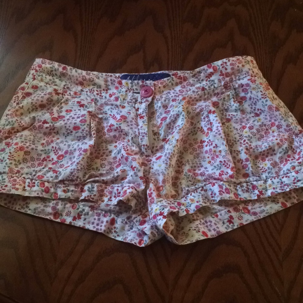 Max Azria floral shorts