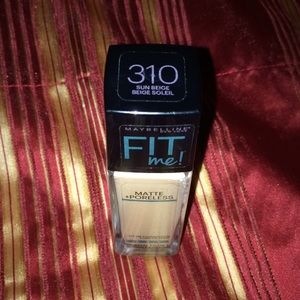 Maybelline FIT me Matte+Poreless foundation