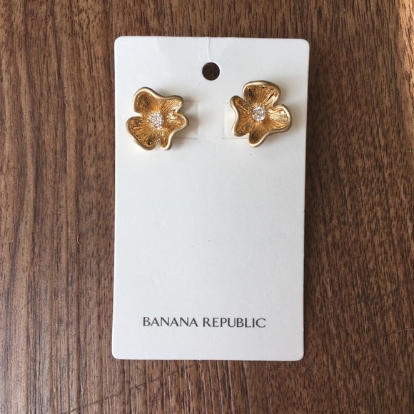 Banana Republic Jewelry - NWT Banana Republic Gold Flower Earrings