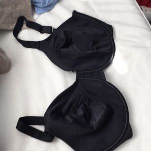 Worn once Vanity Fair 38 triple D bra