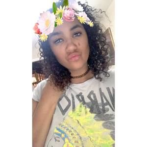 Meet your Posher, Alicia