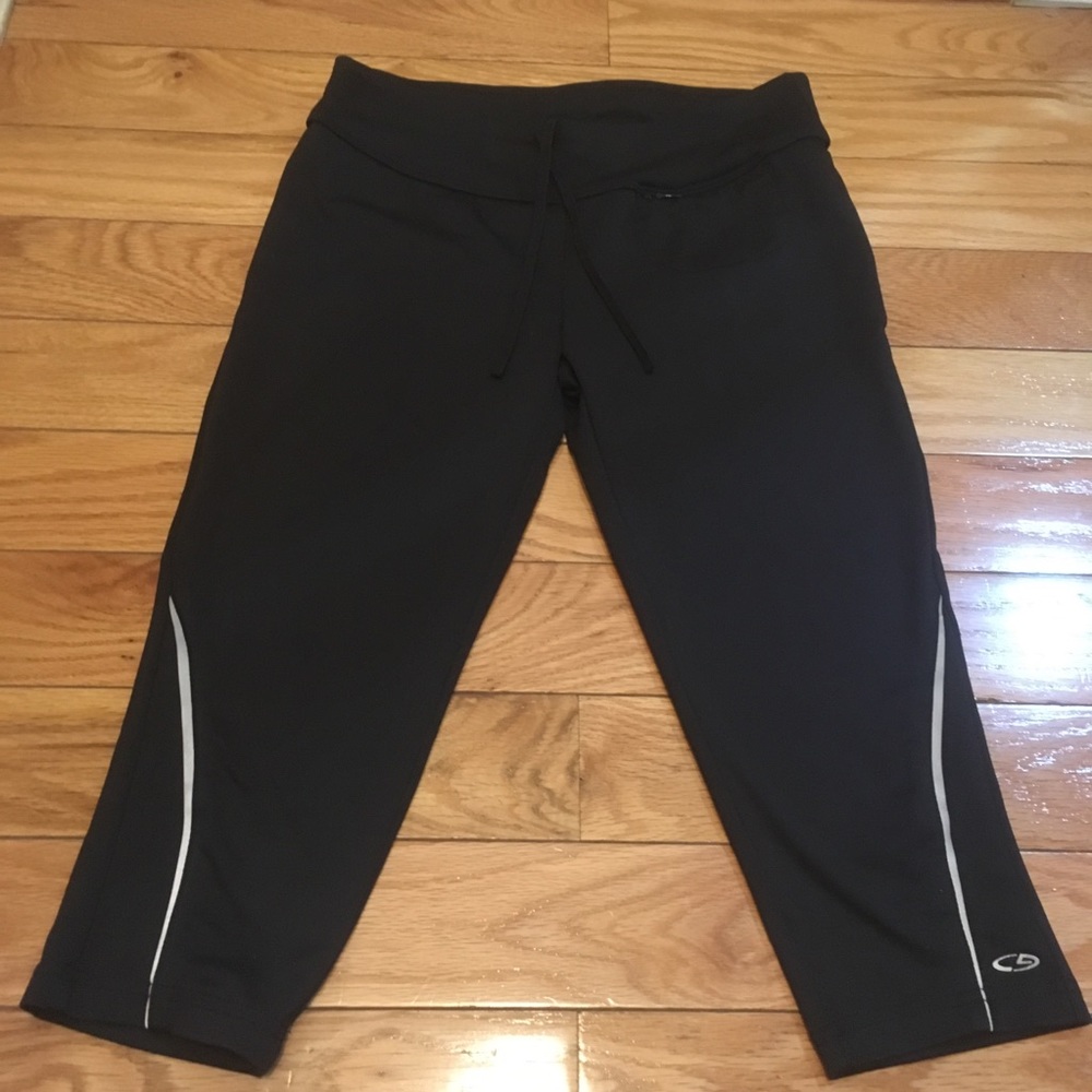 Cropped athletic leggings