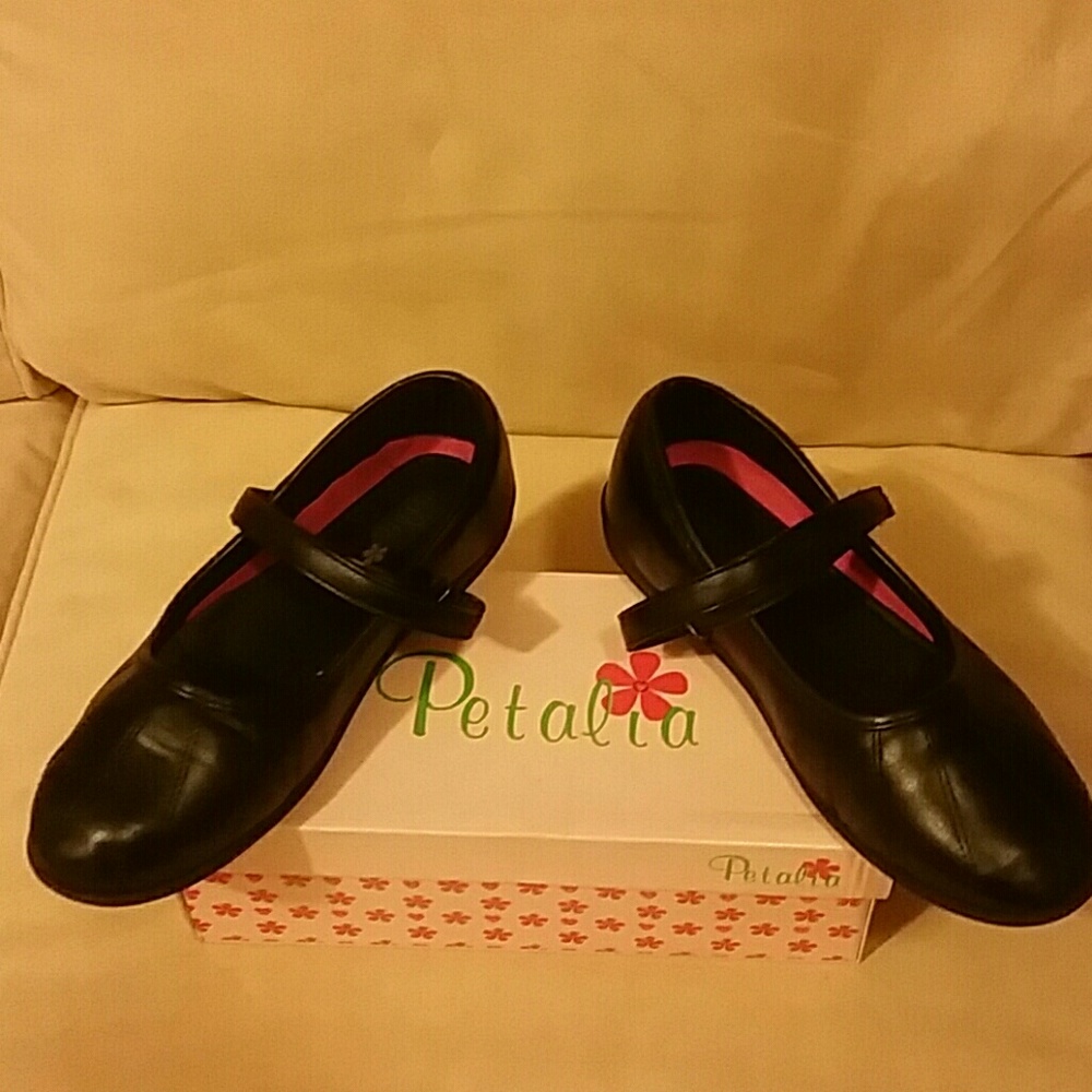 USED Girl's School Shoes - Org Bx