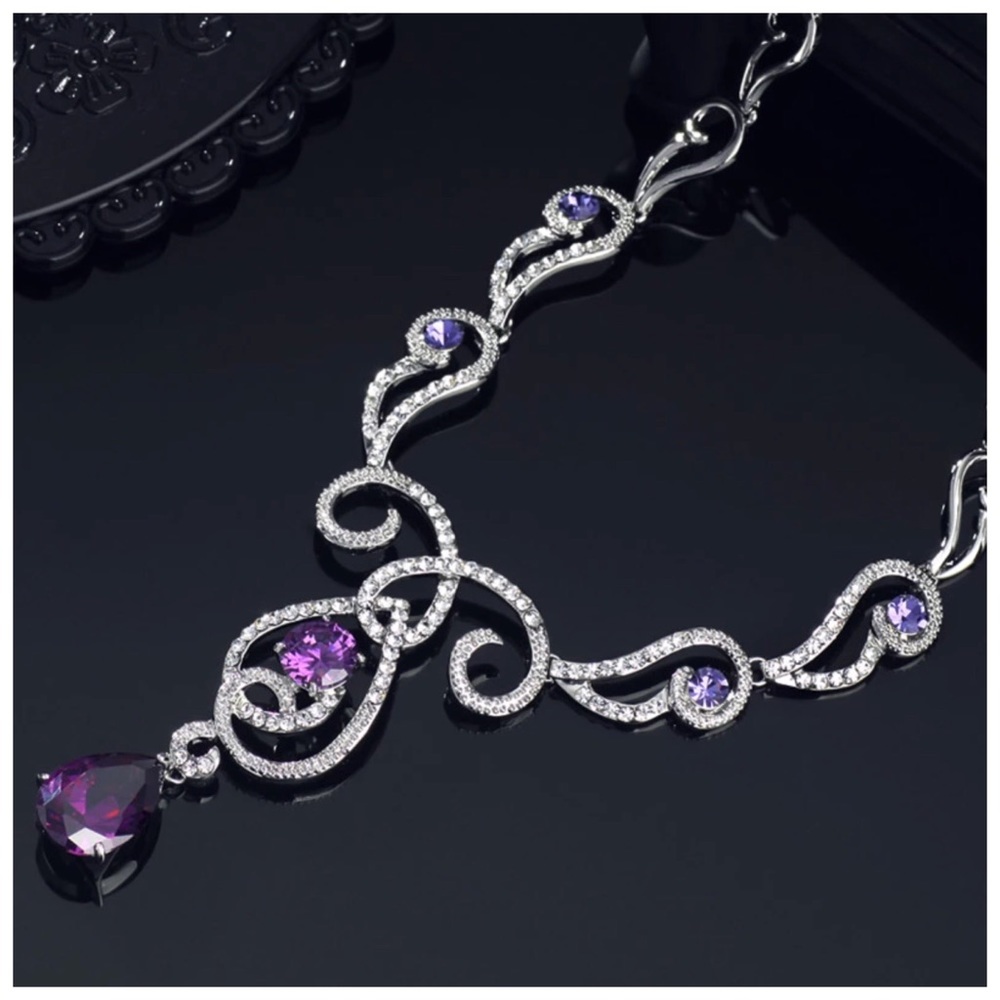🌺 Swarovski Crystals The Lali Purple Necklace Set - Picture 3 of 5