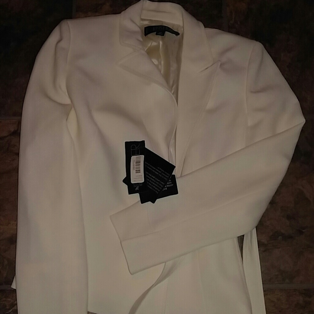 Kasper 2 peice suit final price