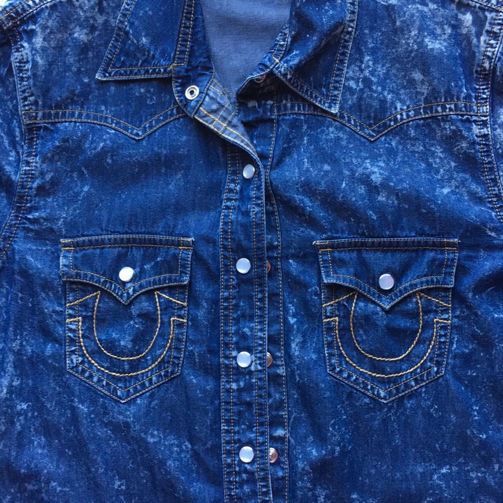 True Religion Shirt.  Size XS - Picture 3 of 8