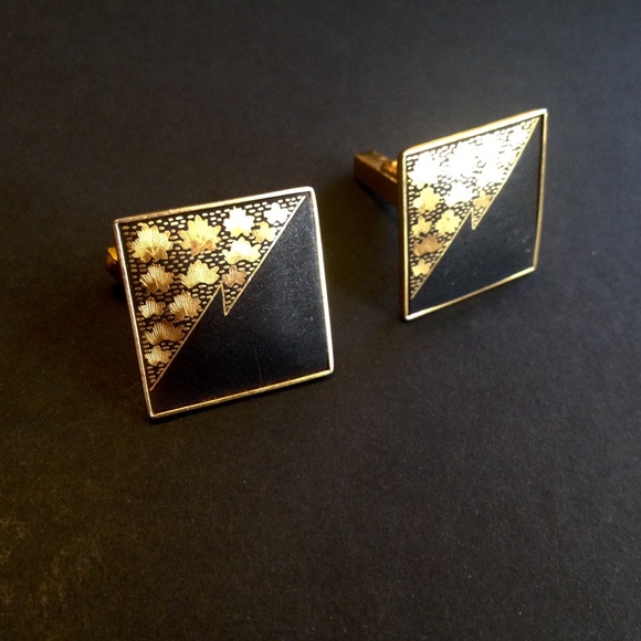 Vintage Other - Vintage Mid Century Black & Gold Cufflinks