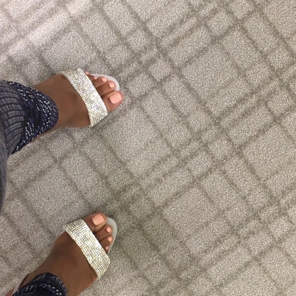 Giuseppe Zanotti Size 39 Diamond Sandal - Picture 2 of 2