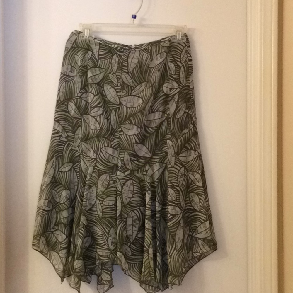 Scalloped bottom Skirt