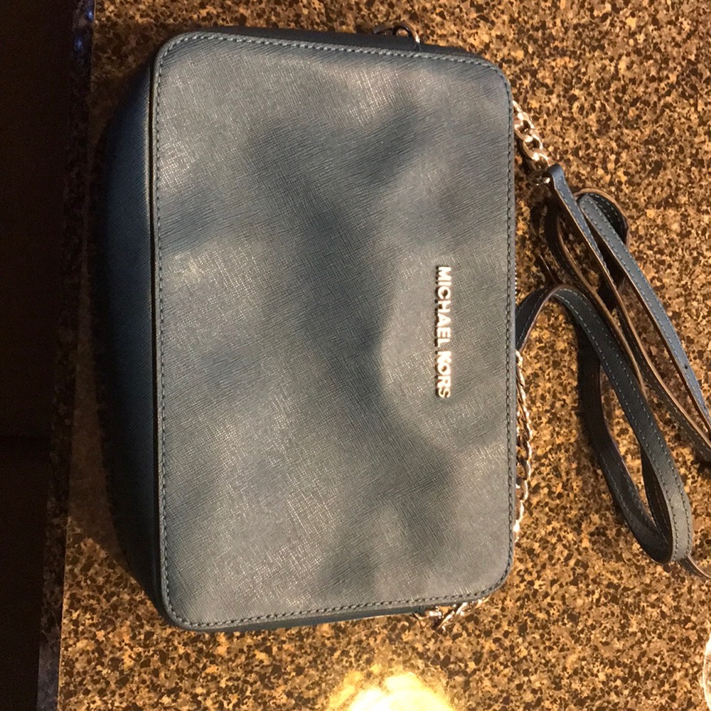 **AUTHENTIC MICHEAL KORS PURSE**