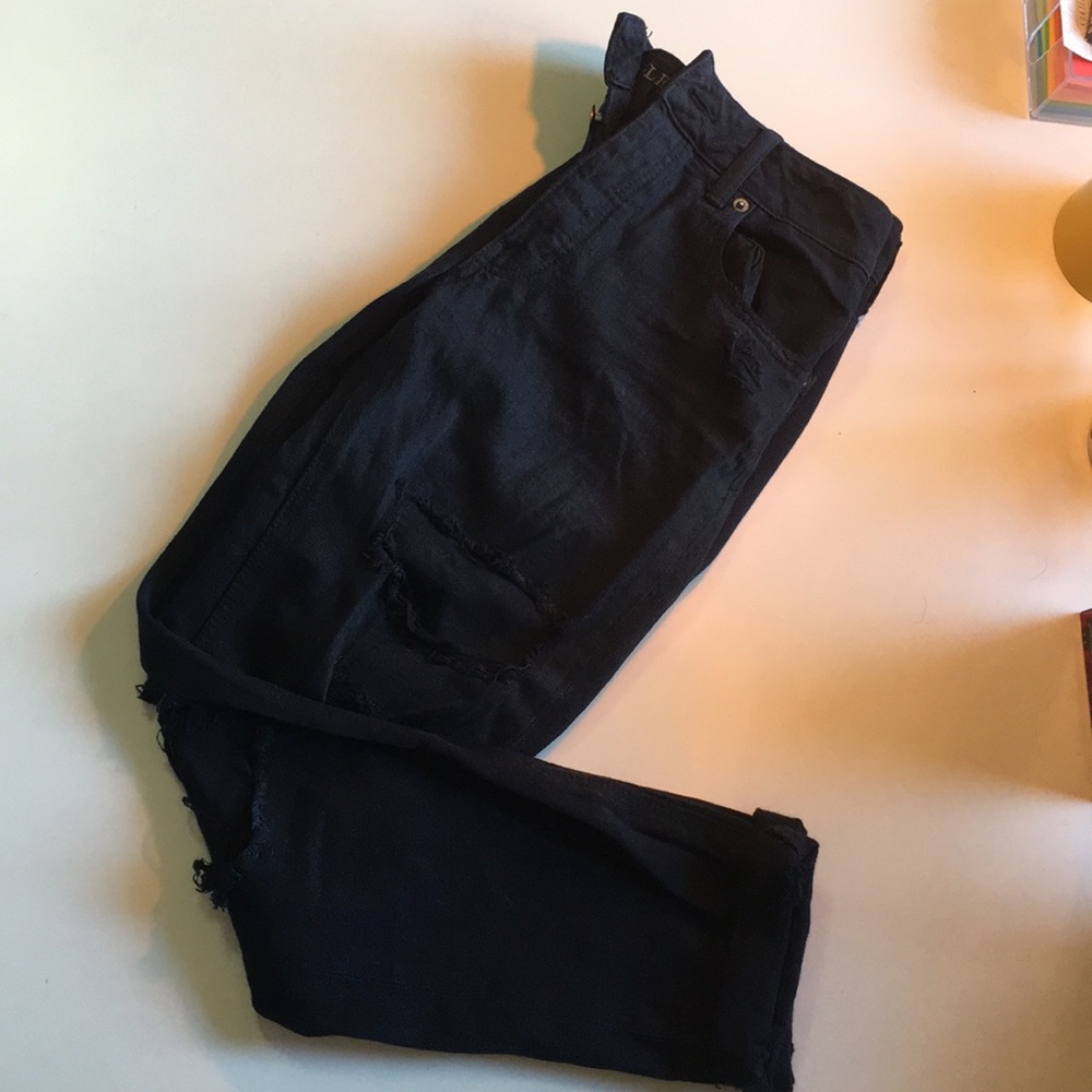 American eagle ripped jeans