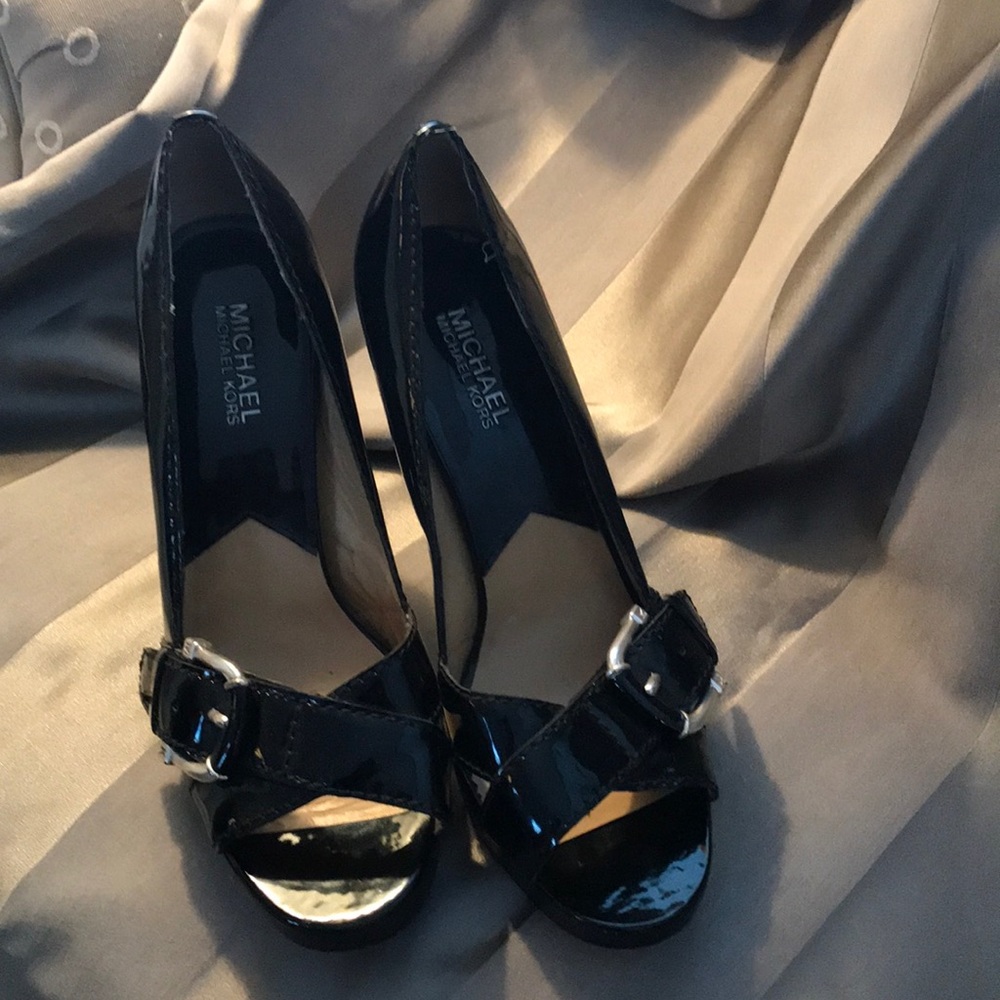 Michael Kors 7 1/2 heels