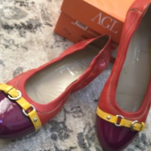 AGL rate tri-color fun and flirty leather flats