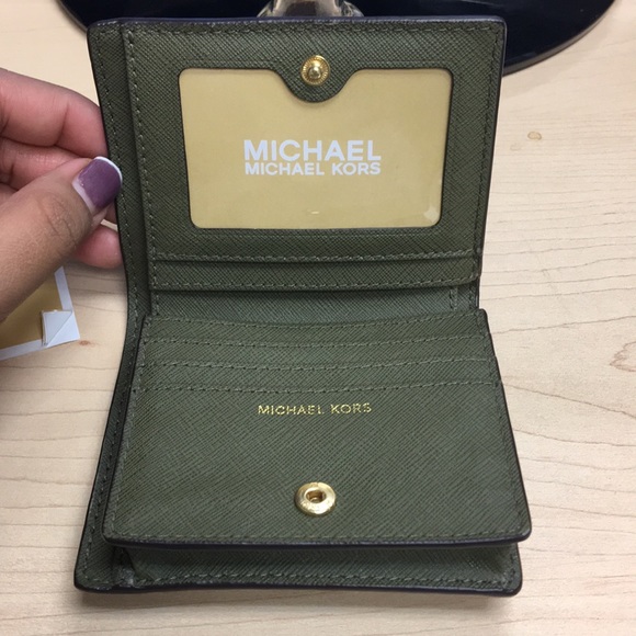 Michael Kors Jet Set Logo Card Case - Picture 2 of 4