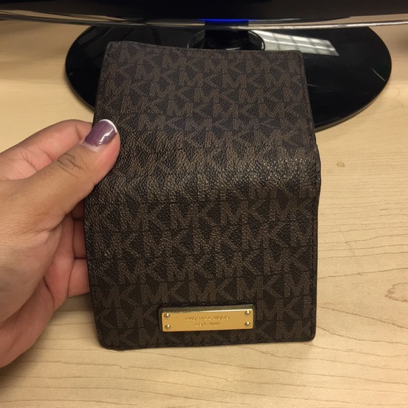 Michael Kors Jet Set Logo Card Case - Picture 4 of 4