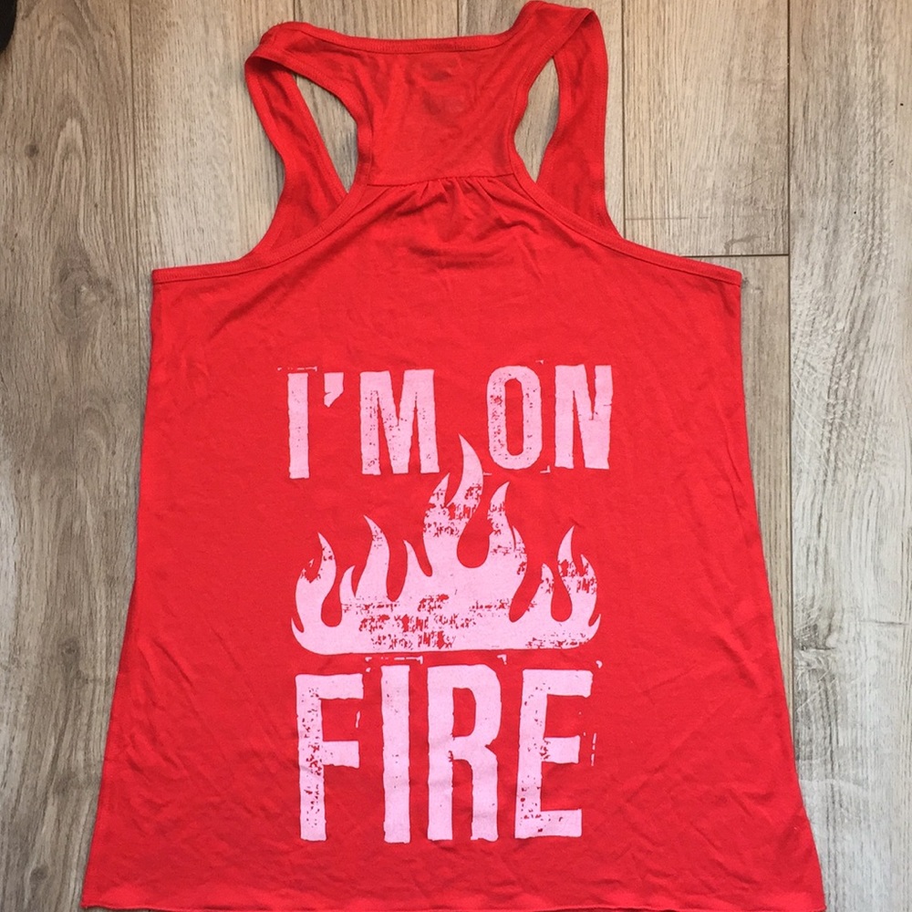 💪 Flowy Racerback Tank; NWOT - Picture 2 of 5