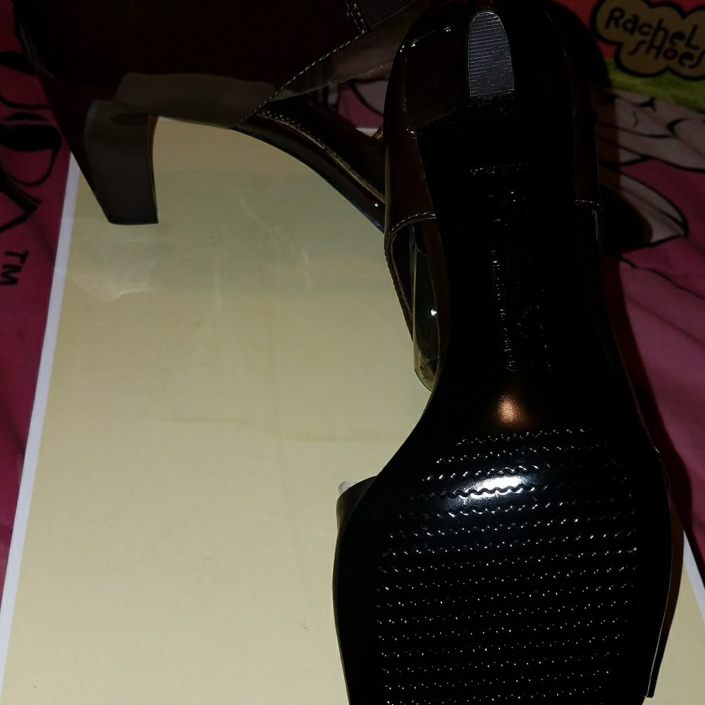 Heels - Picture 2 of 2