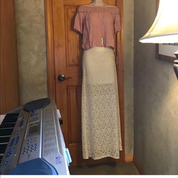 White, Tea and 🌹, Floral lace Pencil Skirt ❤️ - Picture 6 of 8