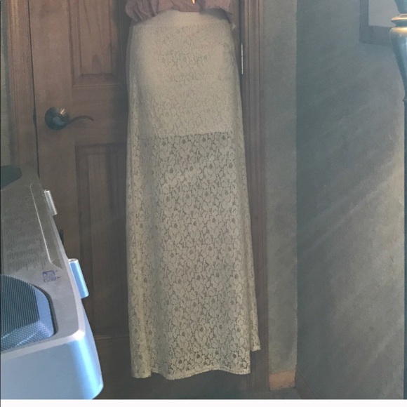 White, Tea and 🌹, Floral lace Pencil Skirt ❤️ - Picture 7 of 8