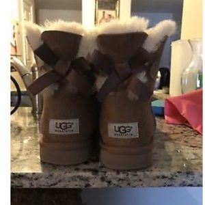 Tan Bailey now uggs great condition